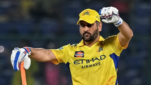 Sanjay Bangar has suggested that MS Dhoni should retire from IPL(AFP)